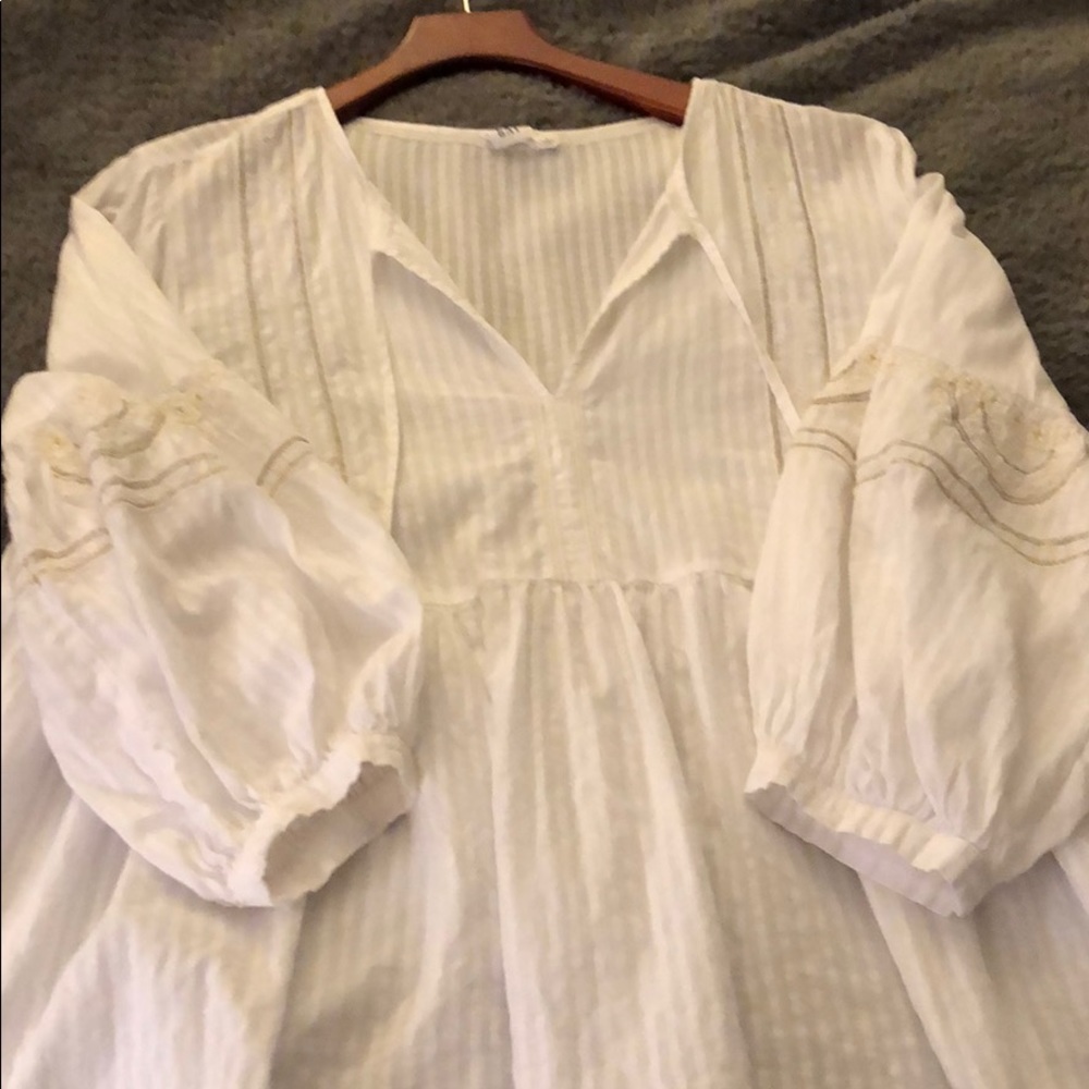 Peasant blouse with embroidered detail!